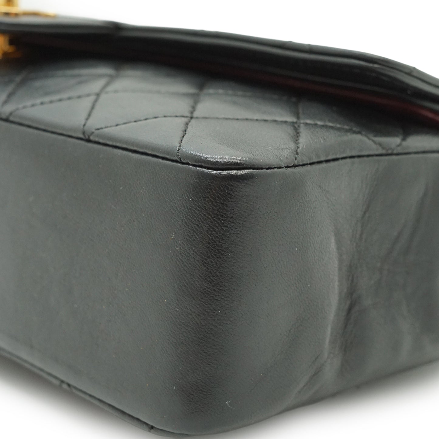 Double Flap Matelasse 25 Lambskin Chain Shoulder Bag