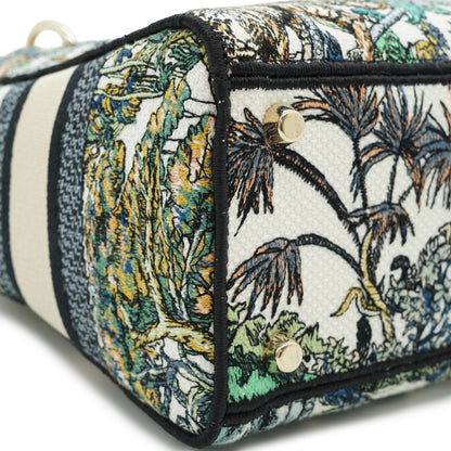 Lady Dior Medium Embroidered D-Lite