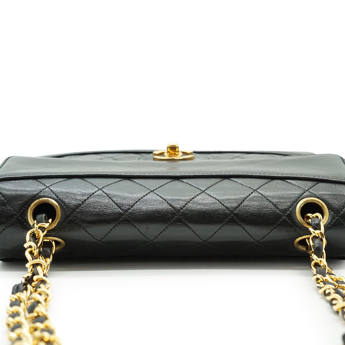 Vintage Lambskin Matelasse Diana Flap Chain Shoulder Bag