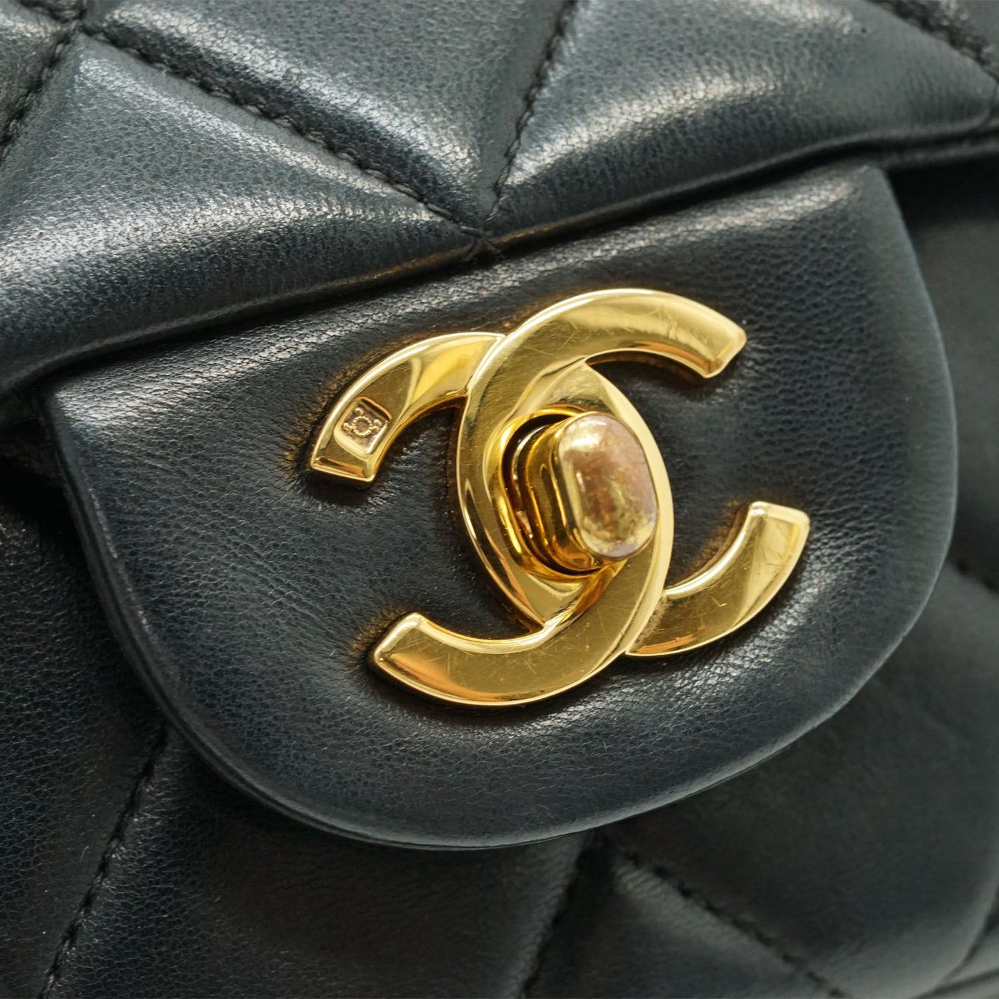 Vintage Lambskin Classic Matelasse 23 Quilted Strap Shoulder Bag