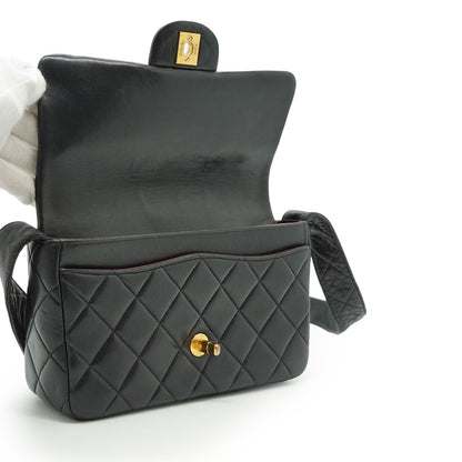 Vintage Lambskin Classic Matelasse 23 Quilted Strap Shoulder Bag