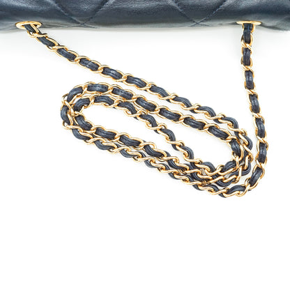 Vintage CC Lambskin Diamond-Quilted Envelope Flap Chain Shoulder Bag