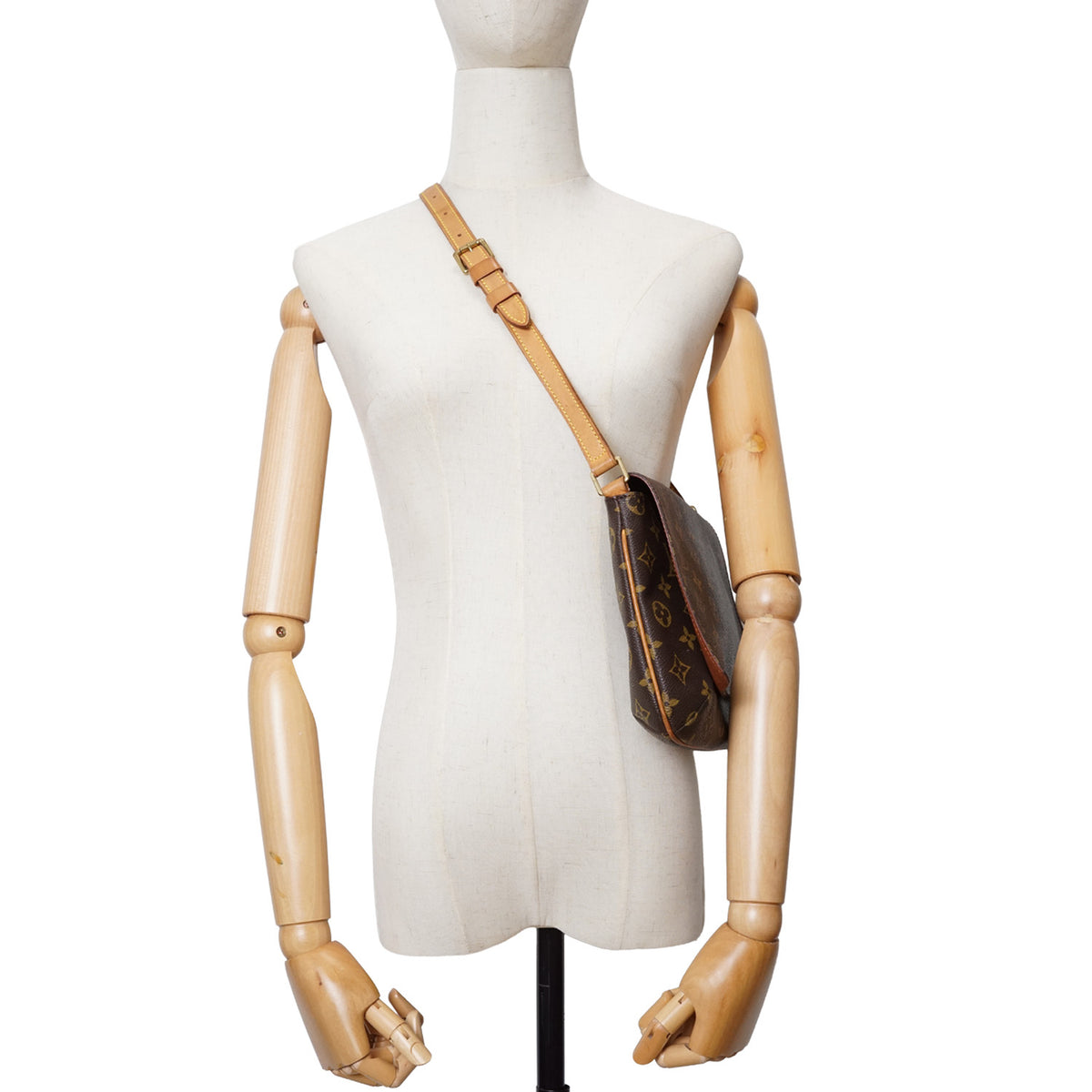 Monogram Musette Tango