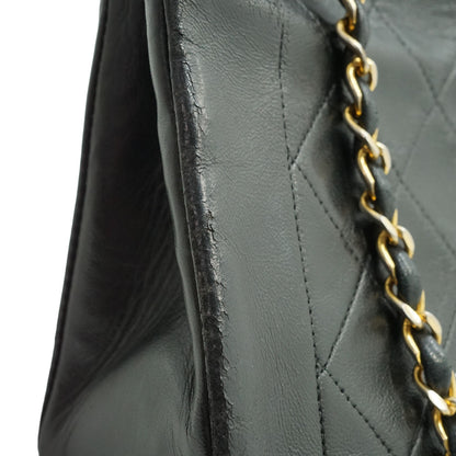 Vintage Lambskin Matelasse Diana 22 Flap Chain Shoulder Bag