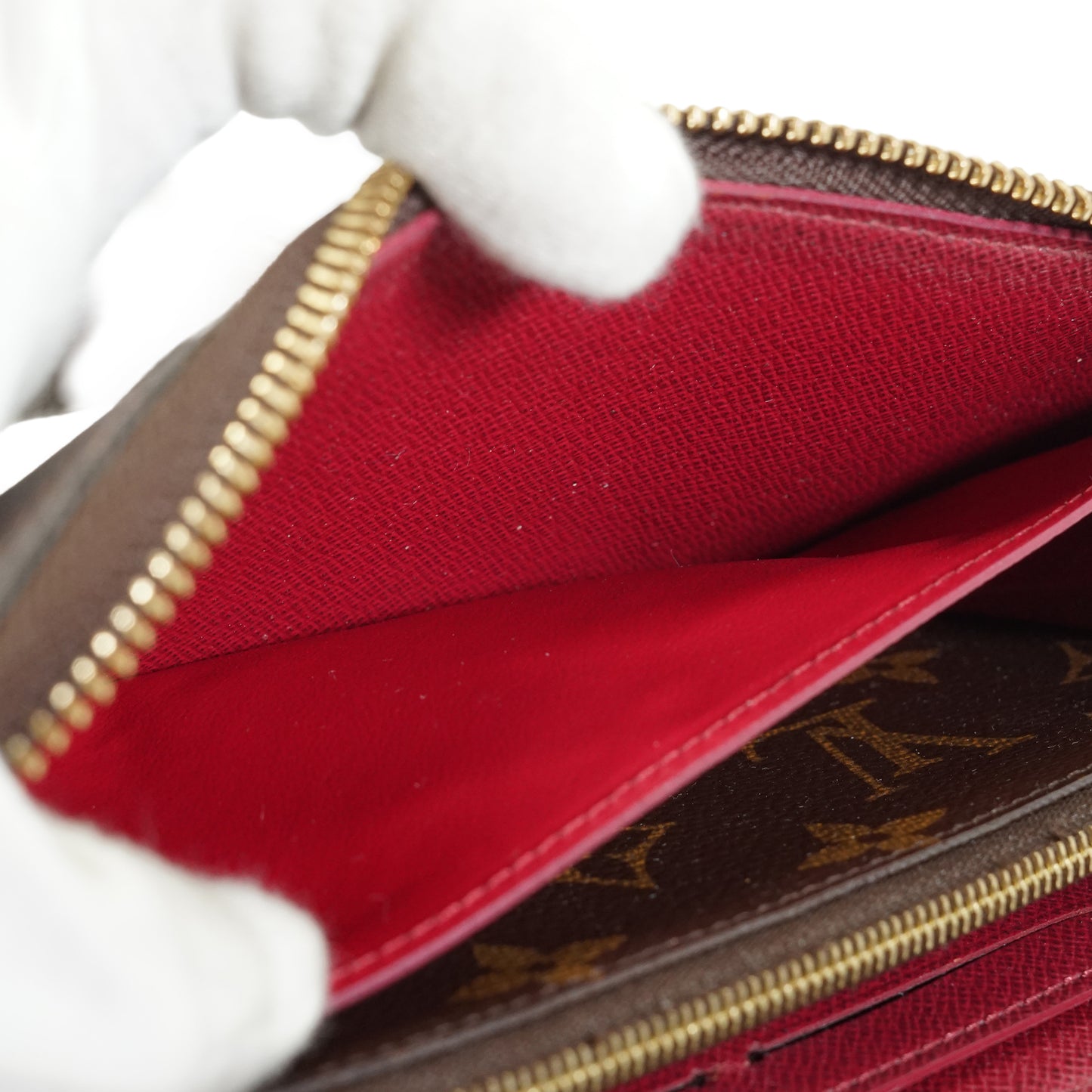 Monogram Portefeuille Clemence Fuchsia Long Wallet
