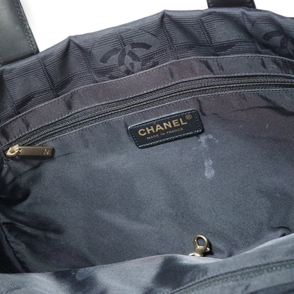 New Travel Line Tote PM