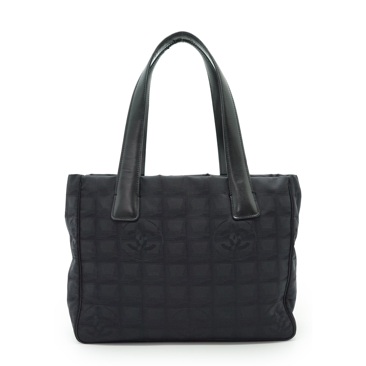 New Travel Line Tote PM