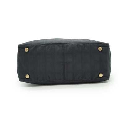New Travel Line Tote PM