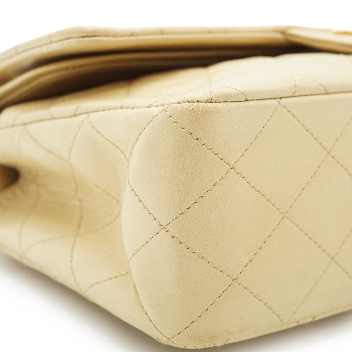 Double Flap Matelasse 25 Lambskin Chain Shoulder Bag