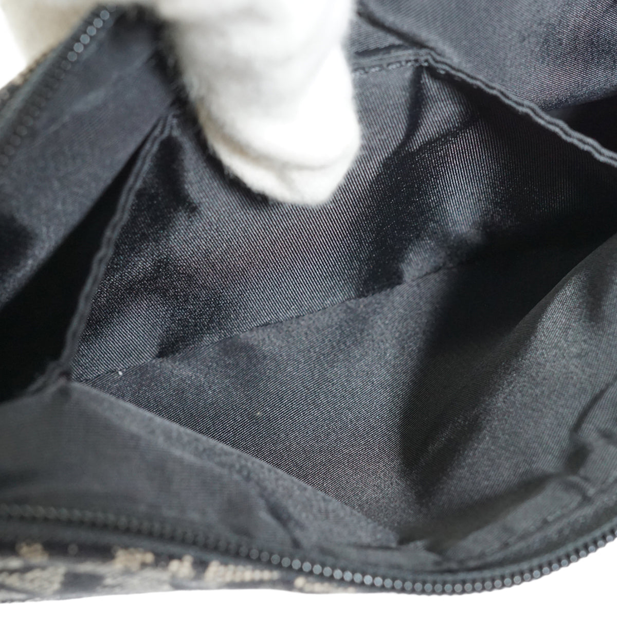 Vintage Trotter Shoulder Pochette