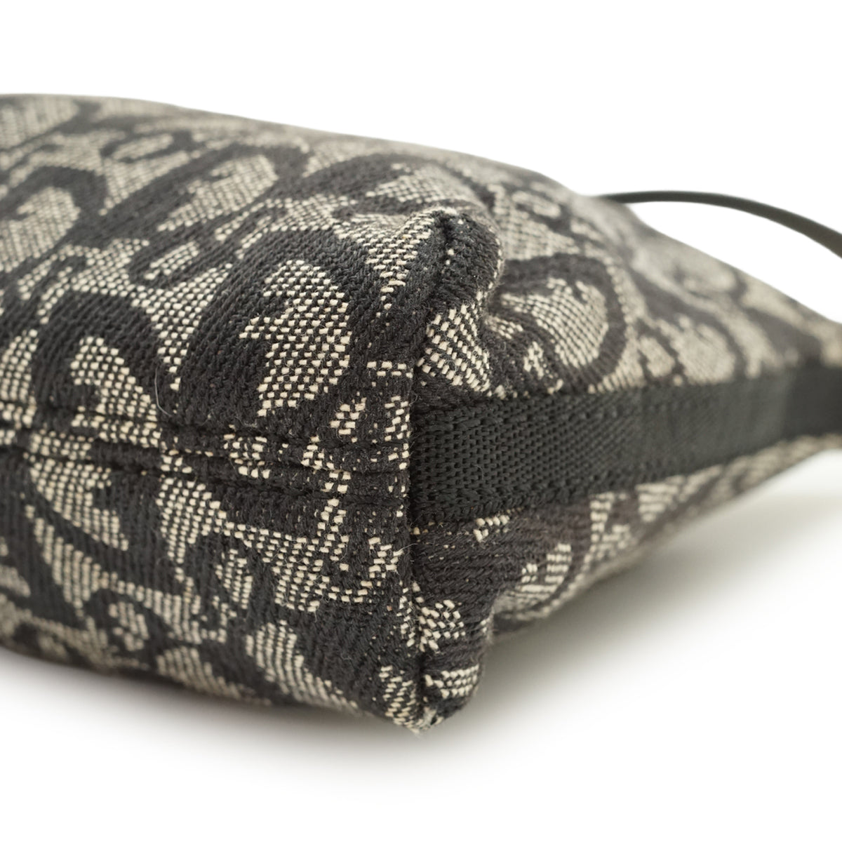 Vintage Trotter Shoulder Pochette