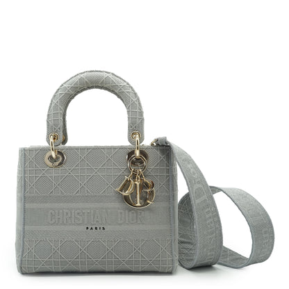 Lady Dior Medium Cannage D-Lite