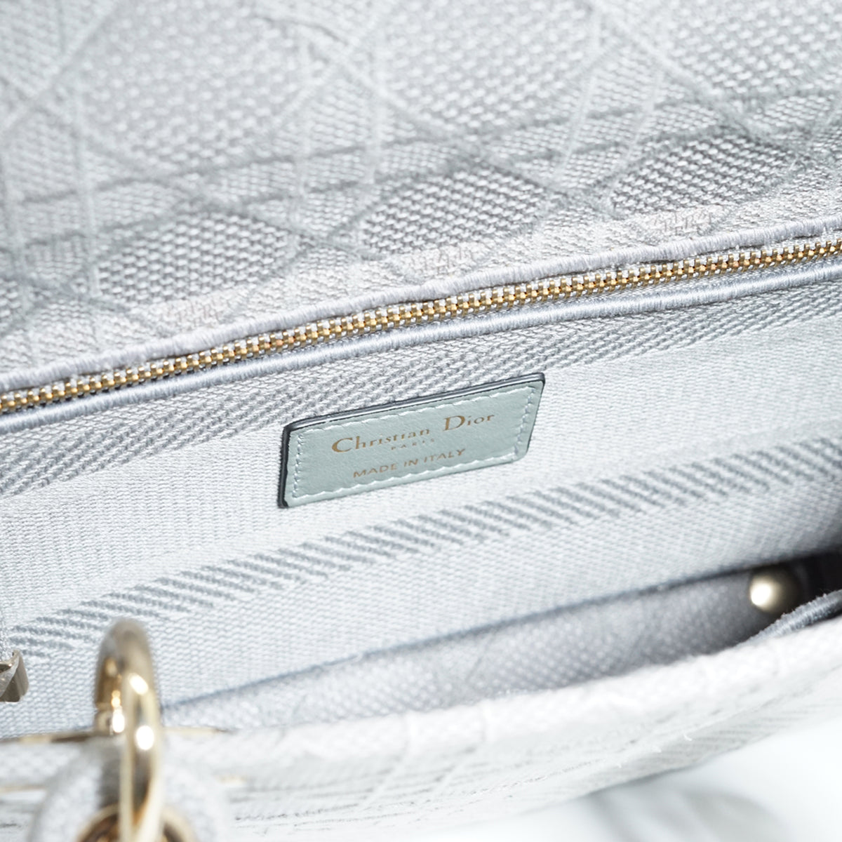 Lady Dior Medium Cannage D-Lite