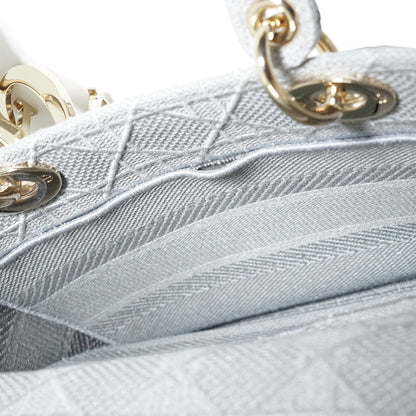 Lady Dior Medium Cannage D-Lite