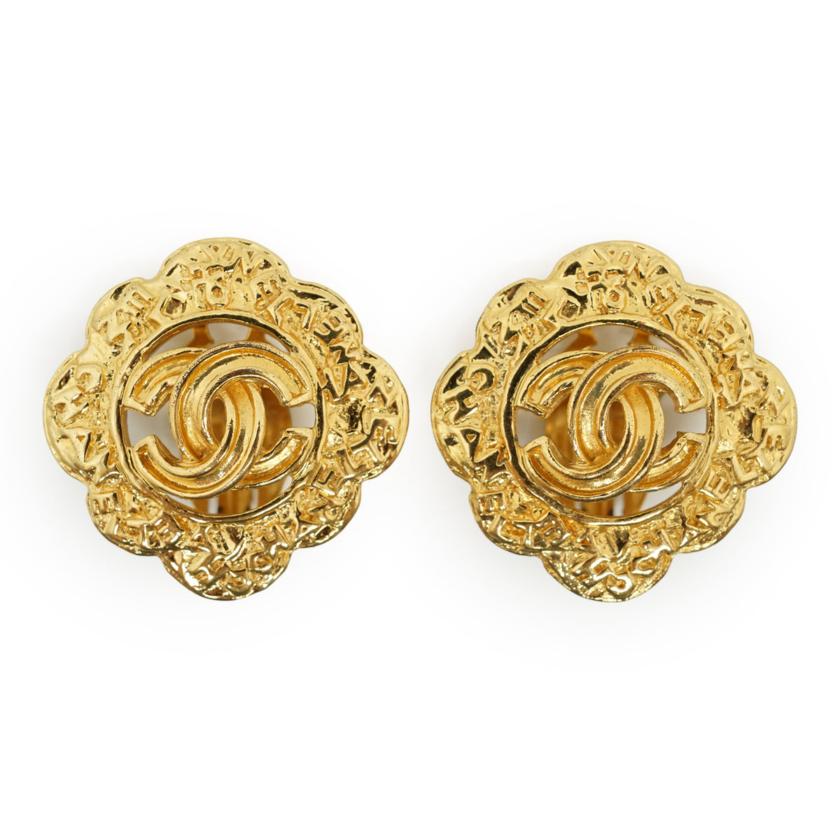 Vintage CC Cut-out Scalloped Flower Clip-on Earrings GP