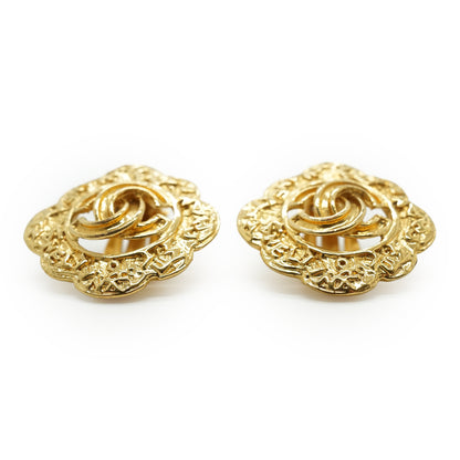 Vintage CC Cut-out Scalloped Flower Clip-on Earrings GP