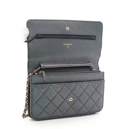 Caviar Matelasse Classic Wallet-on-Chain