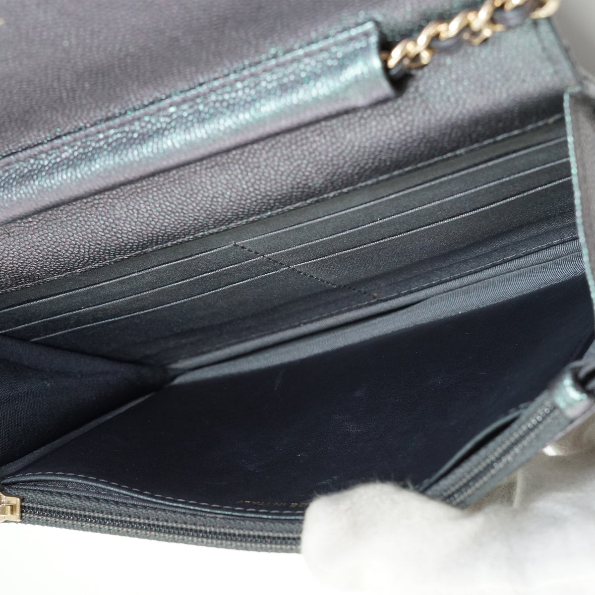 Caviar Matelasse Classic Wallet-on-Chain