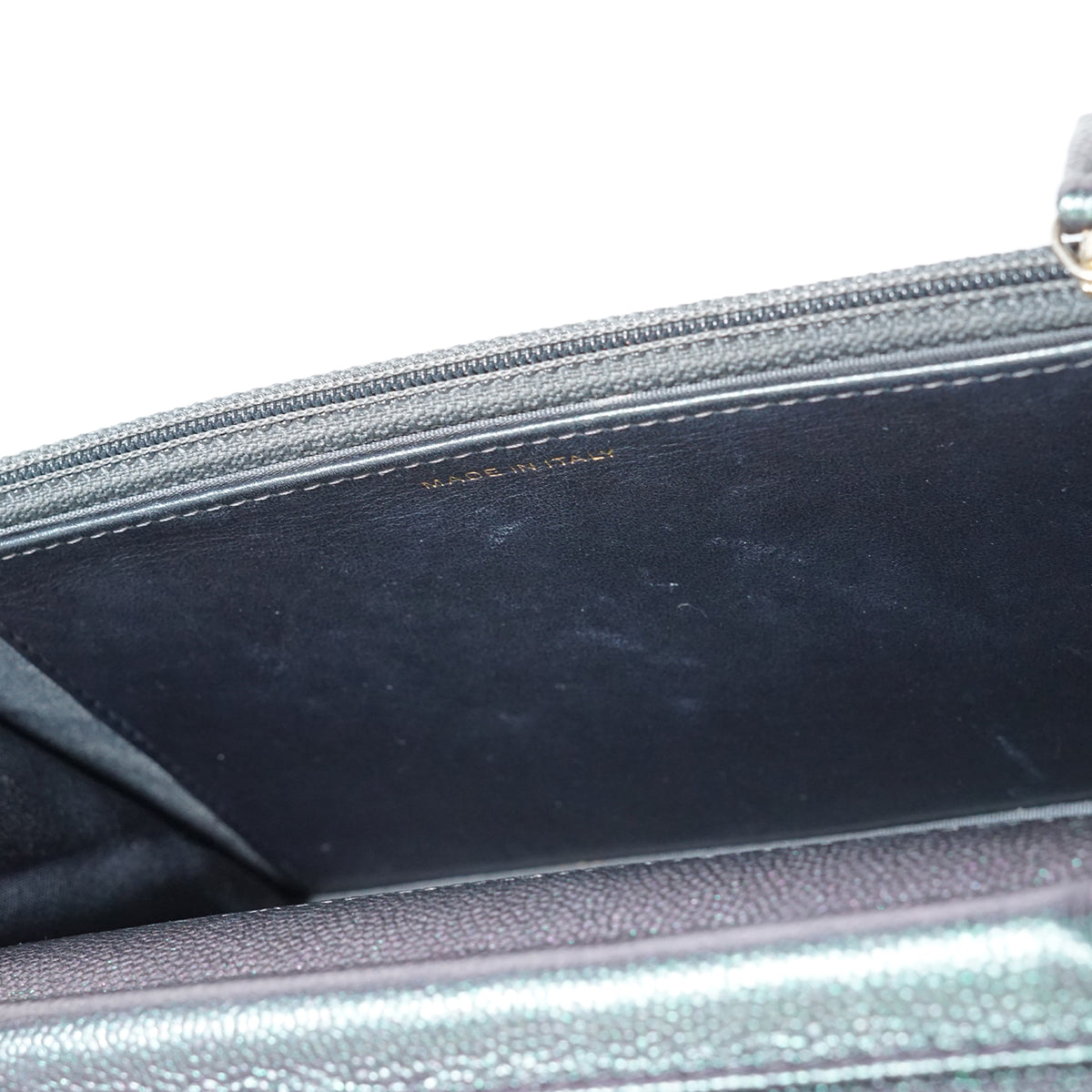 Caviar Matelasse Classic Wallet-on-Chain