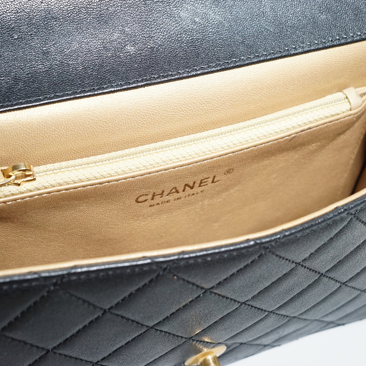 Lambskin Matelasse Chic Pearls Small Flap Bag
