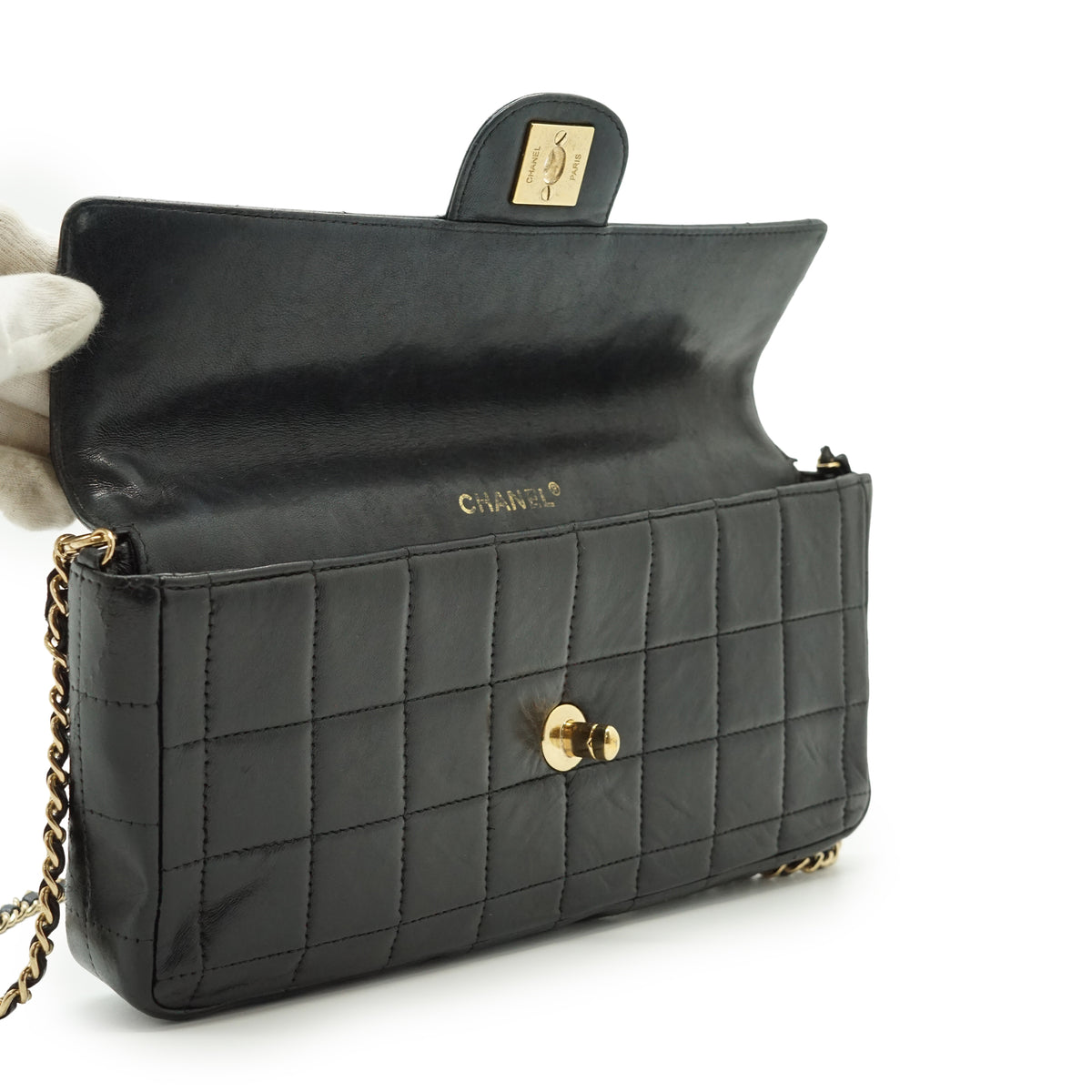 Lambskin East West Chocolate Bar Flap Chain Shoulder Bag