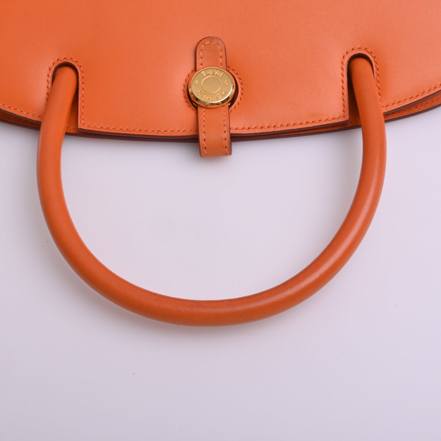 Calfskin Dalvi Hand Orange G hardware F stamp