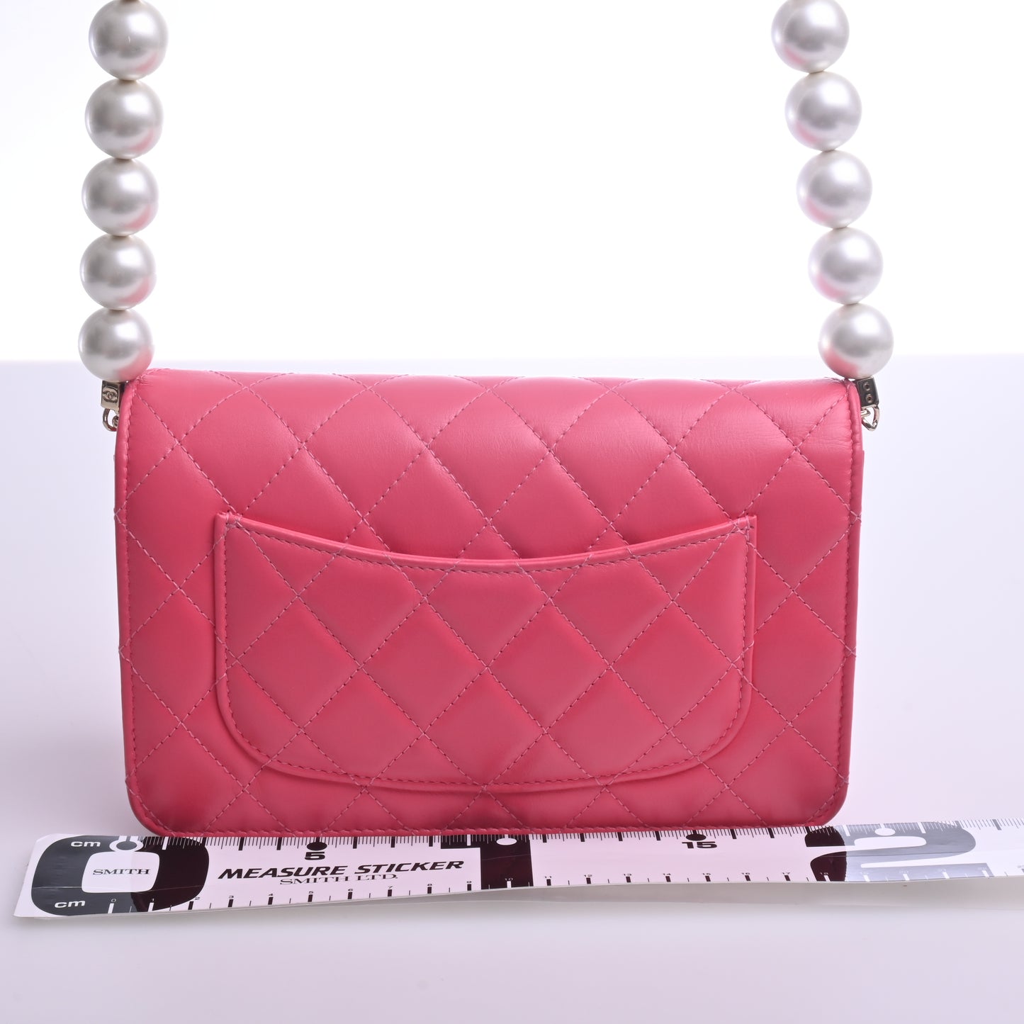 Lamb Pearl Shoulder Wallet Pink G Metal Fittings 30 Series