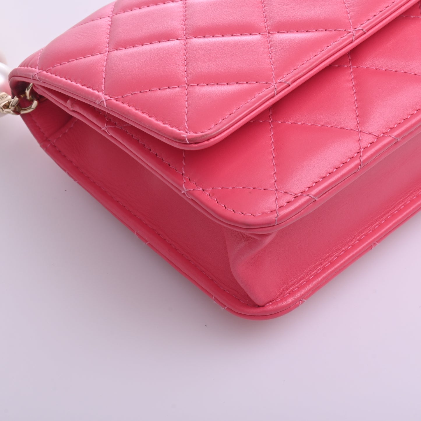 Lamb Pearl Shoulder Wallet Pink G Metal Fittings 30 Series