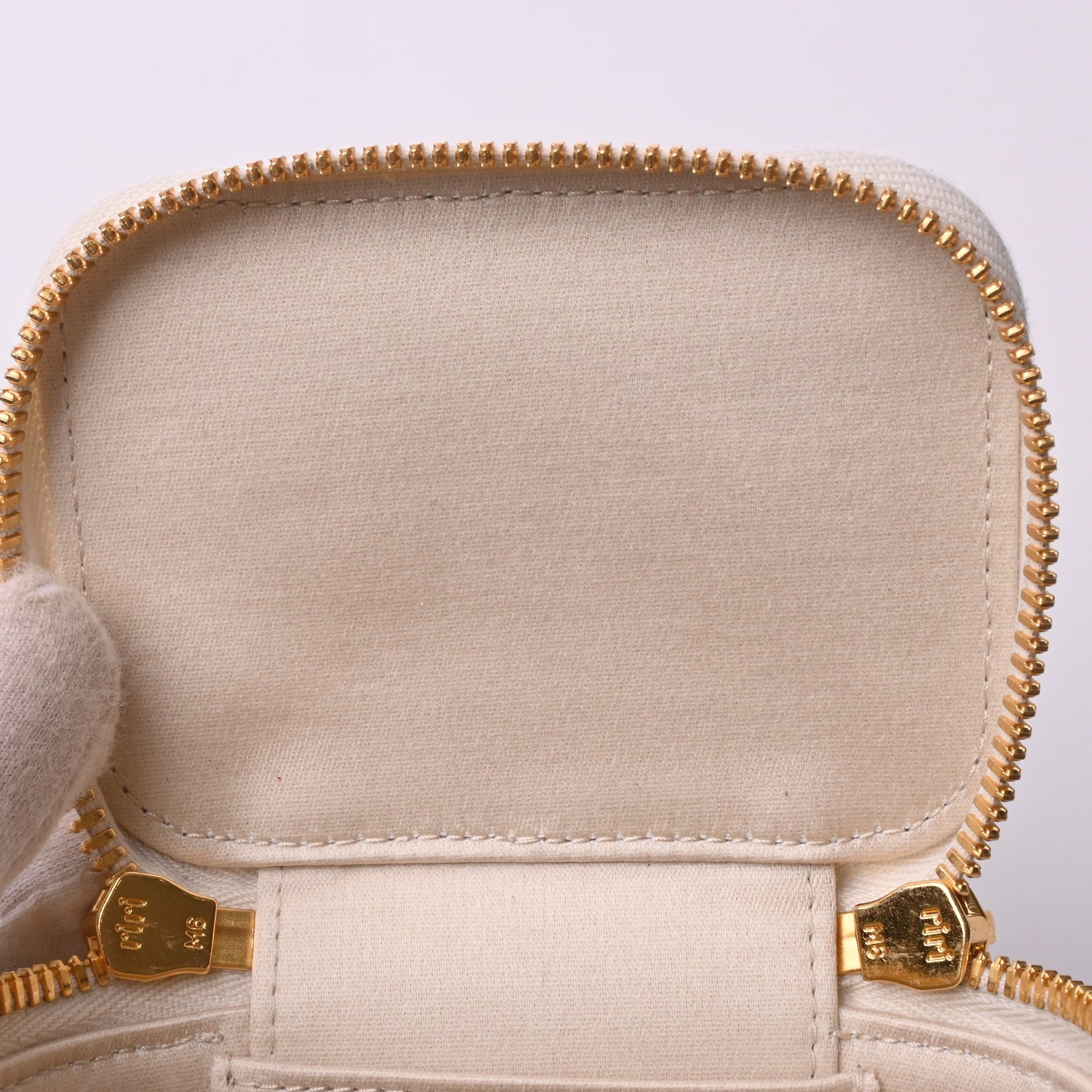 Matelasse Leather Shoulder Bag White