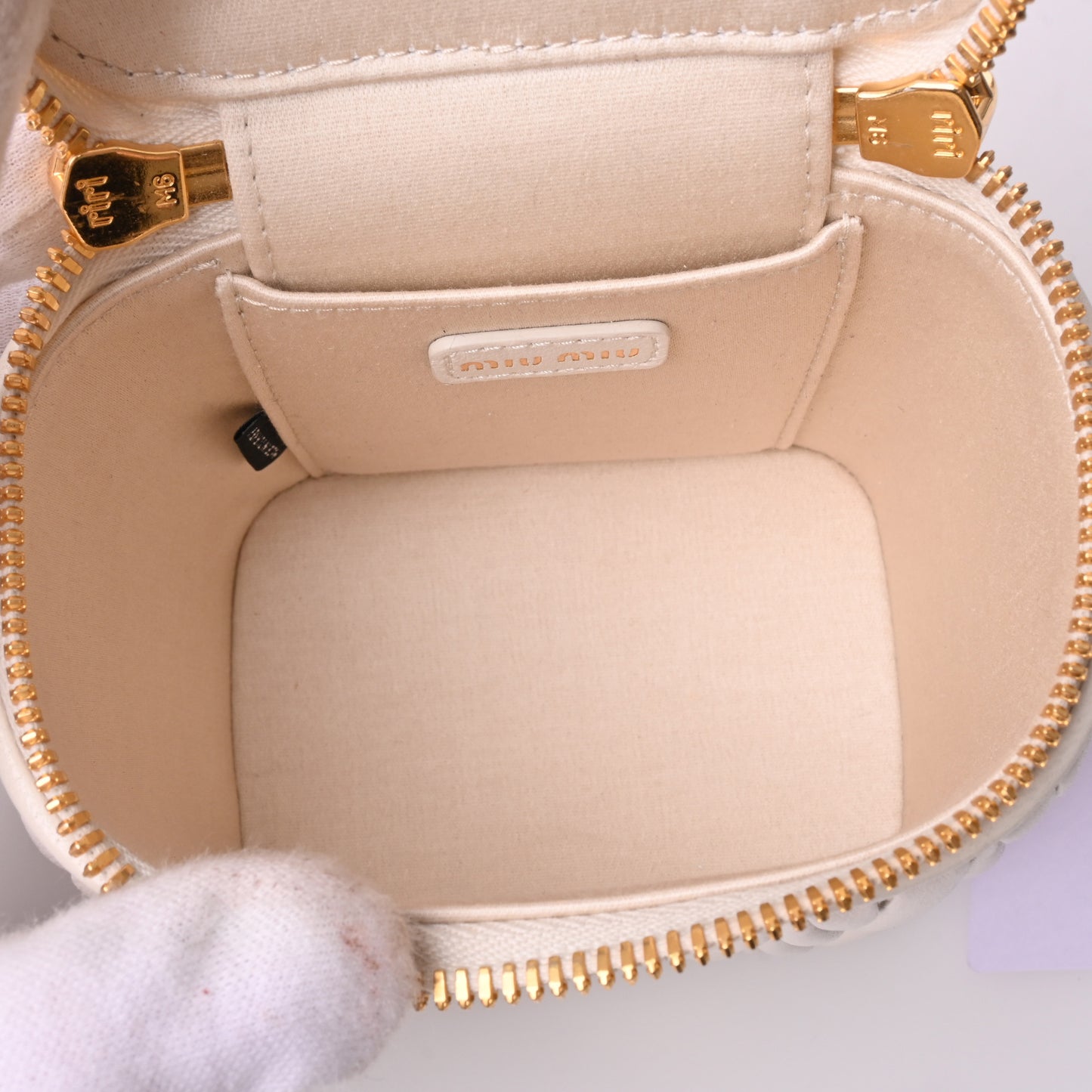 Matelasse Leather Shoulder Bag White