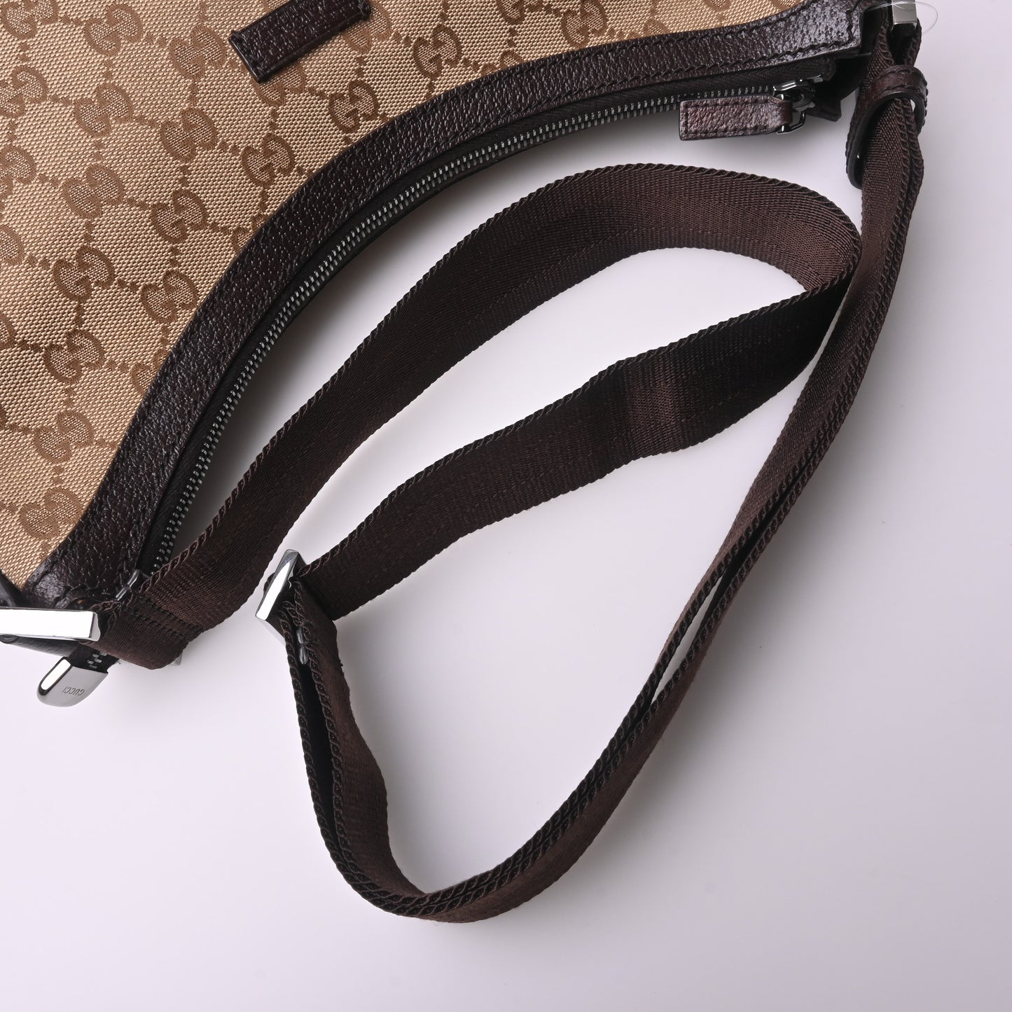 GG canvas shoulder bag brown