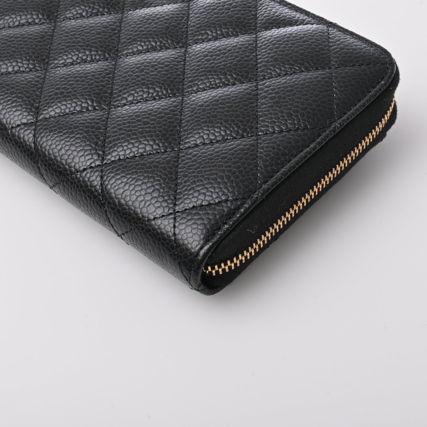 Caviar Round Long Wallet Random Number