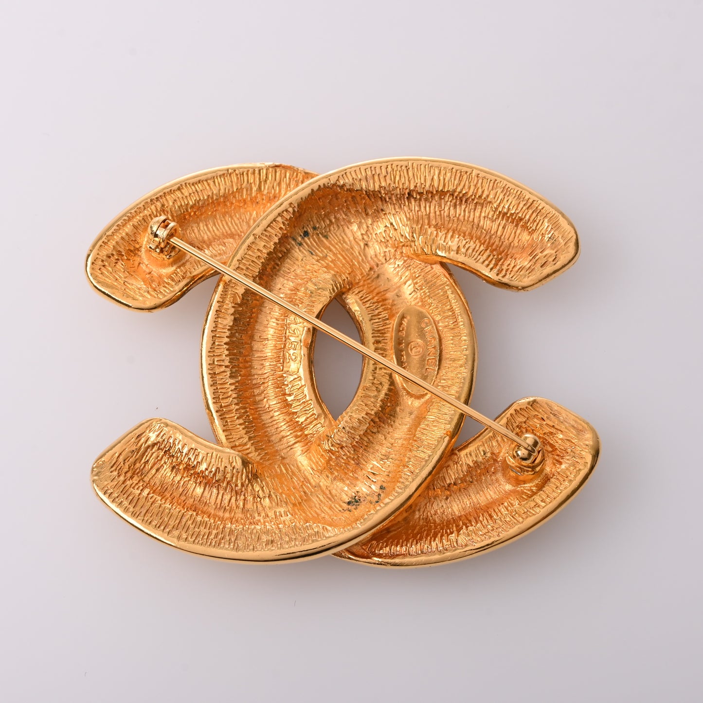 Matelasse Brooch GP Gold