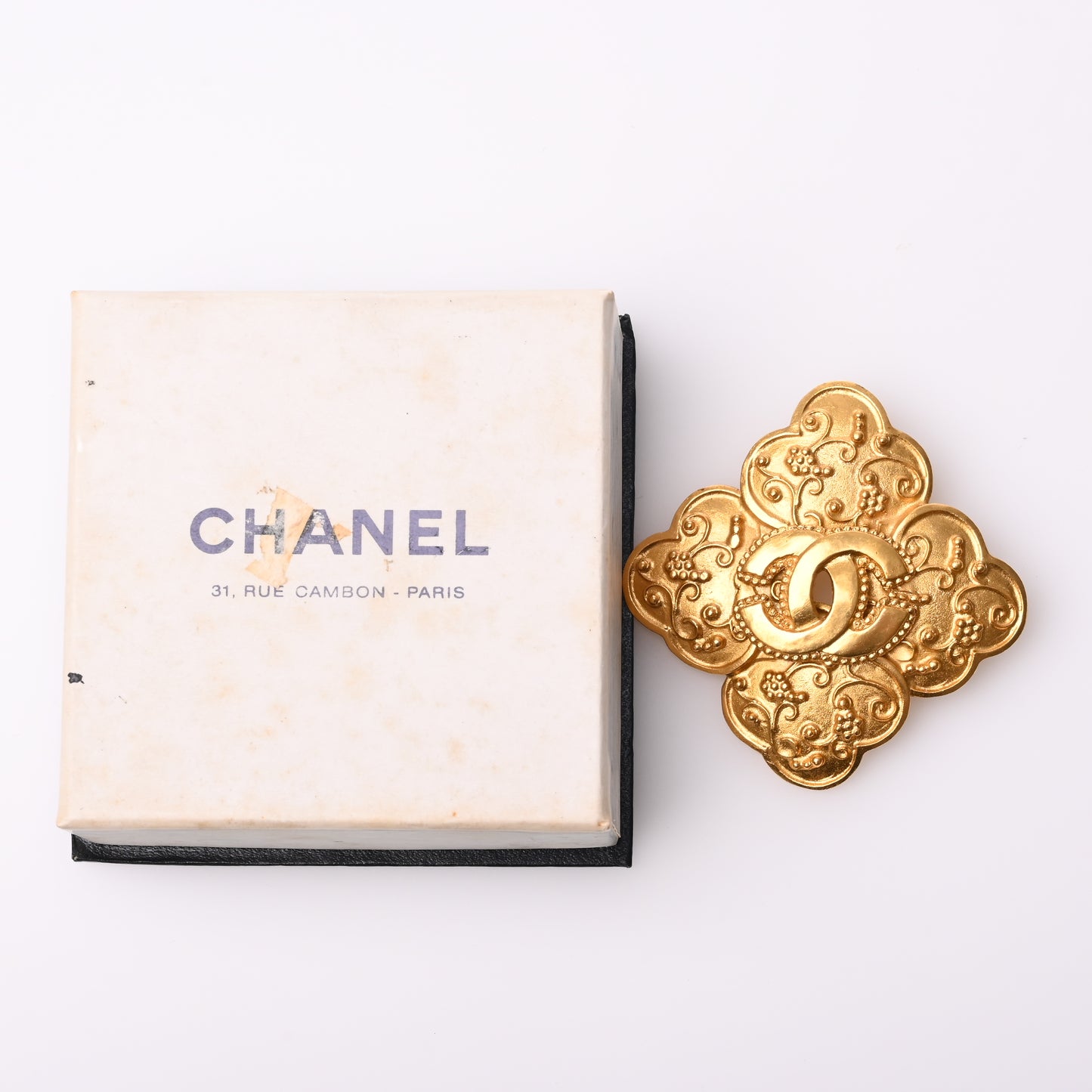 Coco Brooch Gold