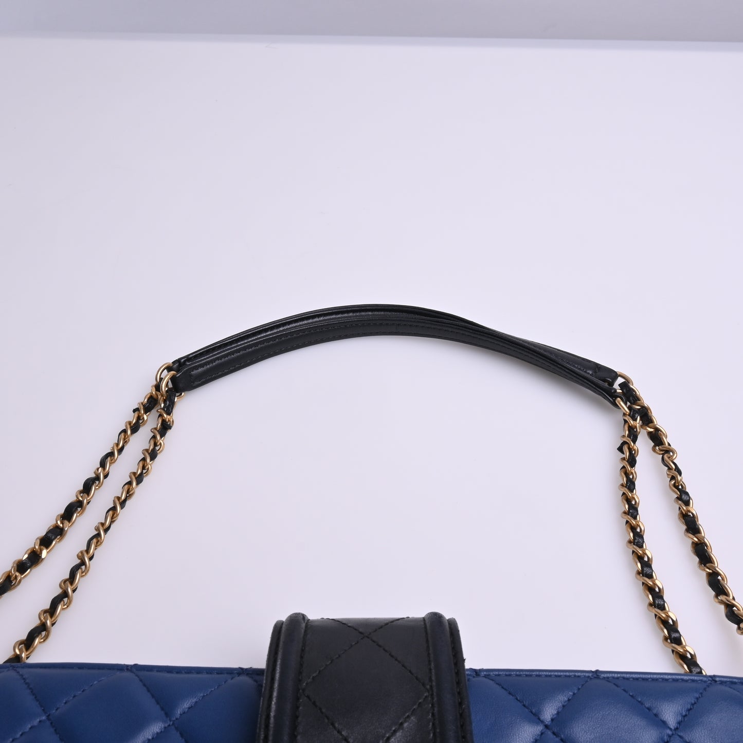 Lamb Chain Tote Navy 23 Series