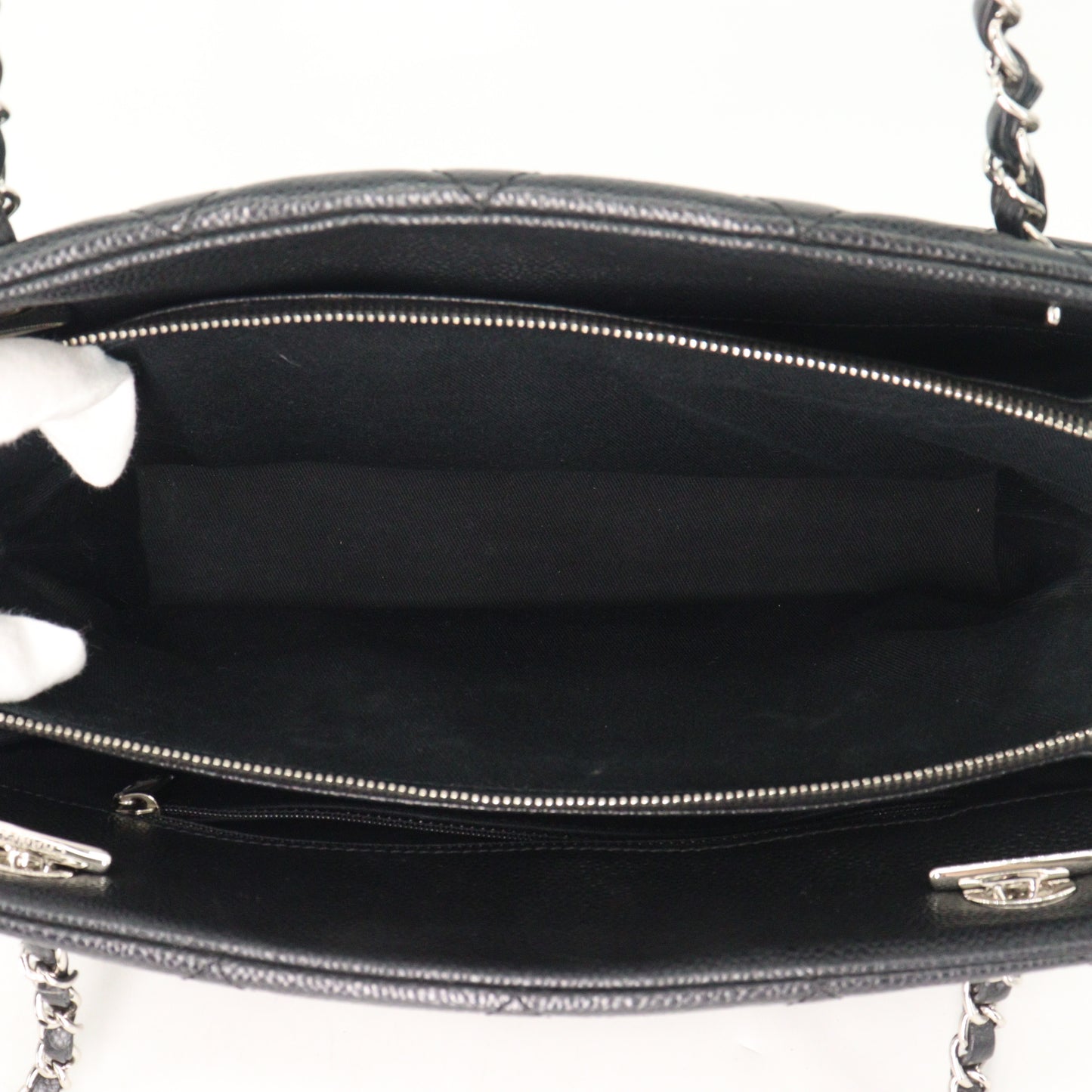 Caviar skin matelassé chain shoulder bag, silver hardware, 16th series