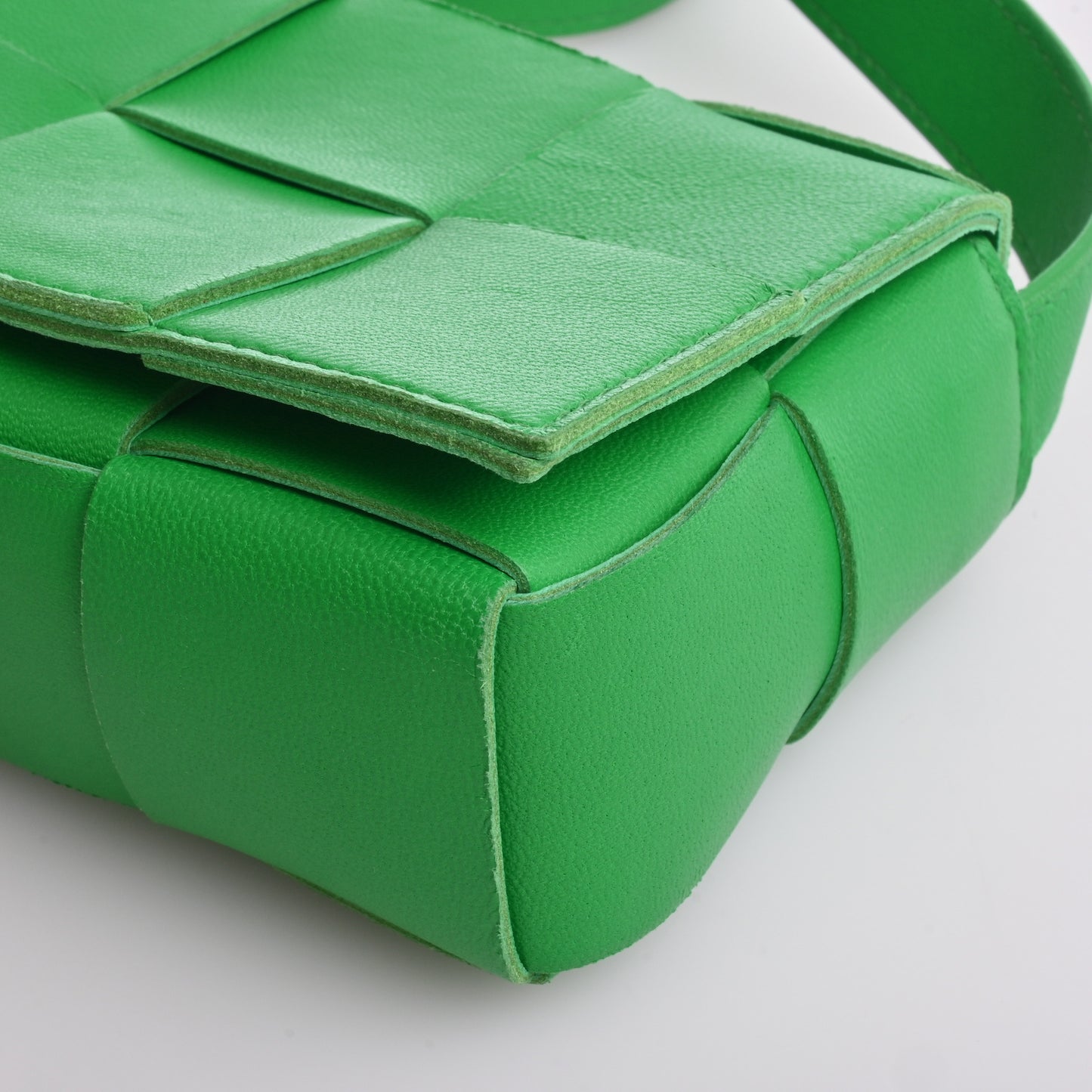 Candy Cassette Leather Green