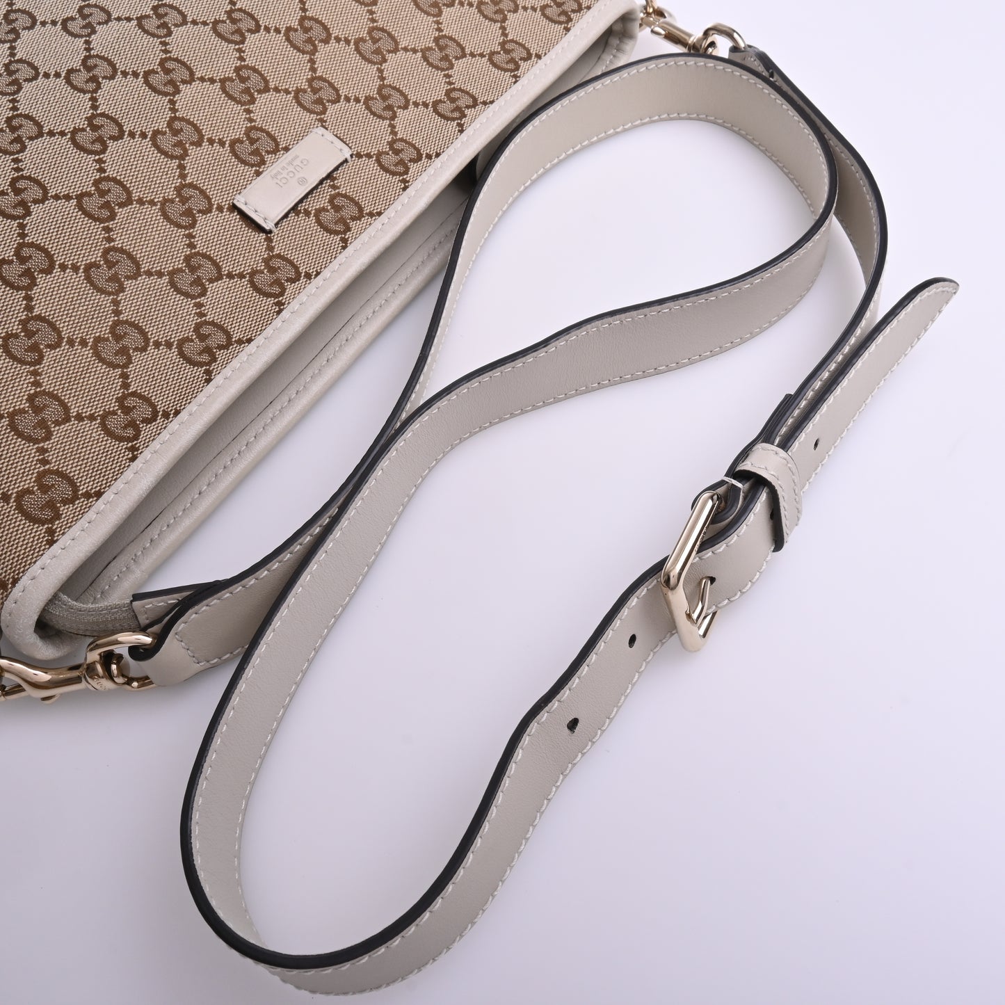 GG canvas shoulder bag white