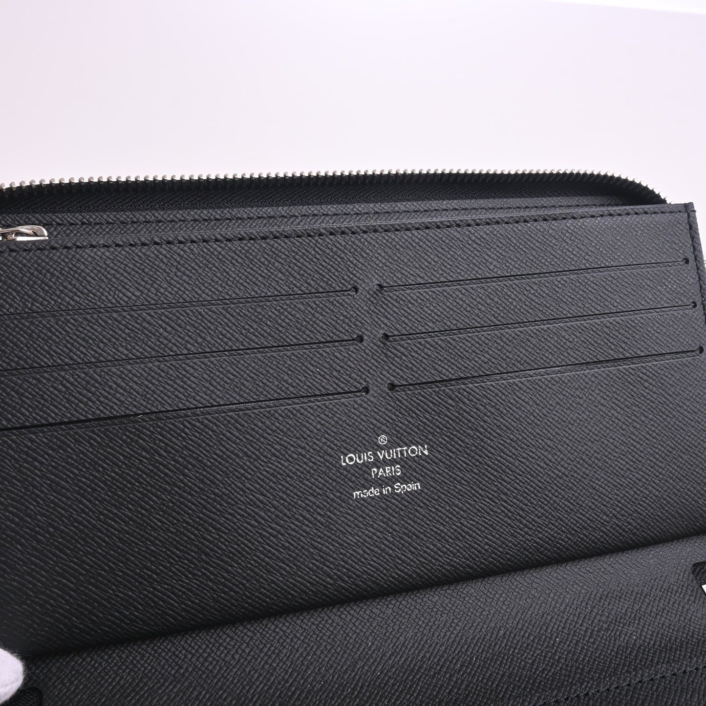 Taiga Zippy Organizer Black IC Chip