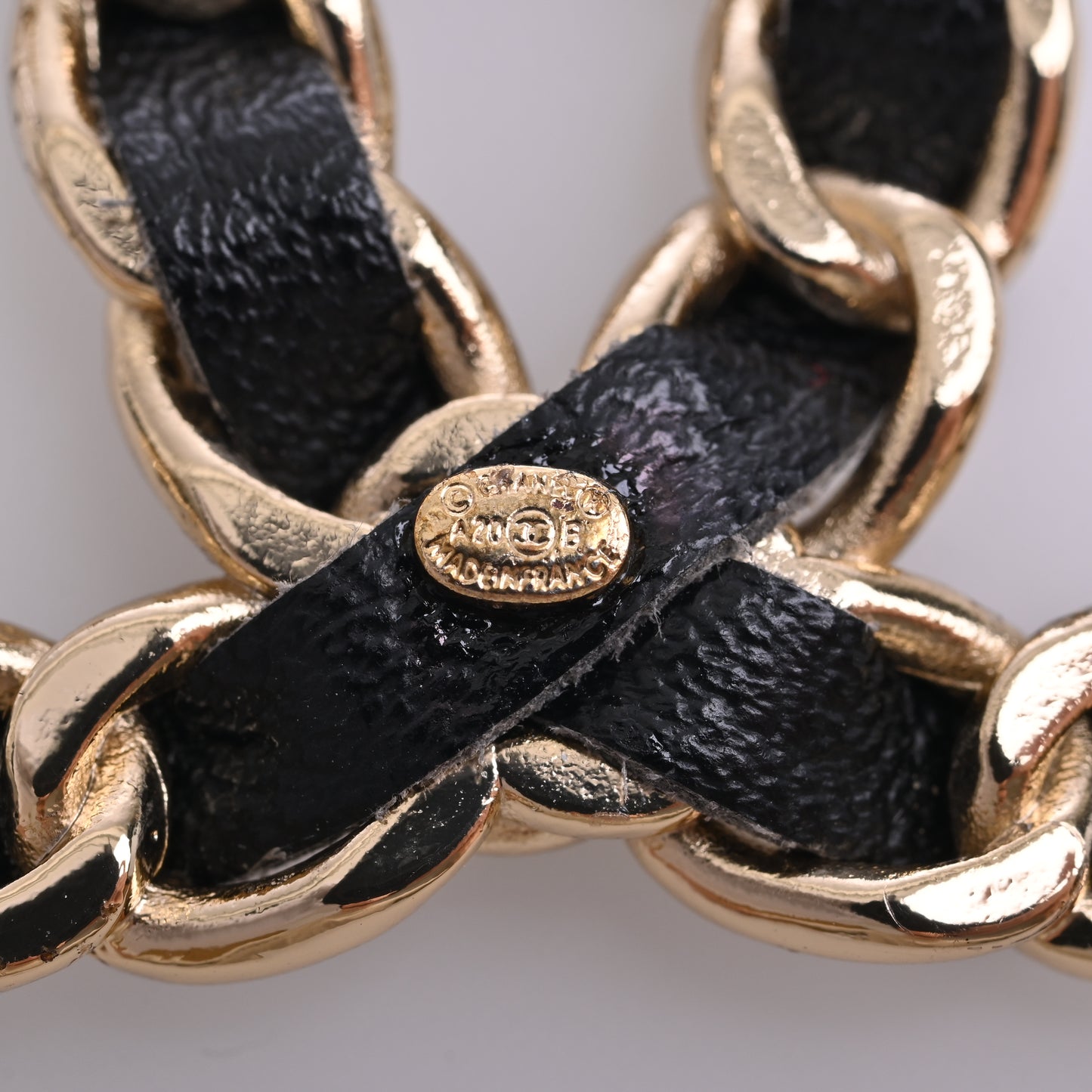 Coco Mark Chain Brooch Black Gold