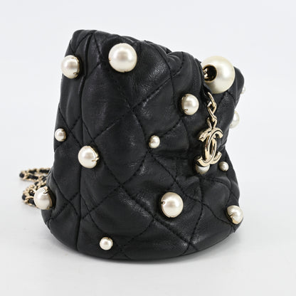 Lambskin Matelasse Drawstring Mini Chain Shoulder Bag Black x Pearl G Metal Fittings 31 Series