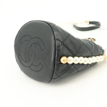 Lambskin Matelasse Drawstring Chain Shoulder Bag Black G Metal Fittings x Pearls 31 Series