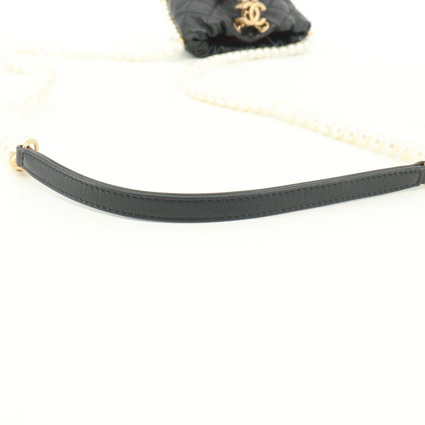 Lambskin Matelasse Drawstring Chain Shoulder Bag Black G Metal Fittings x Pearls 31 Series