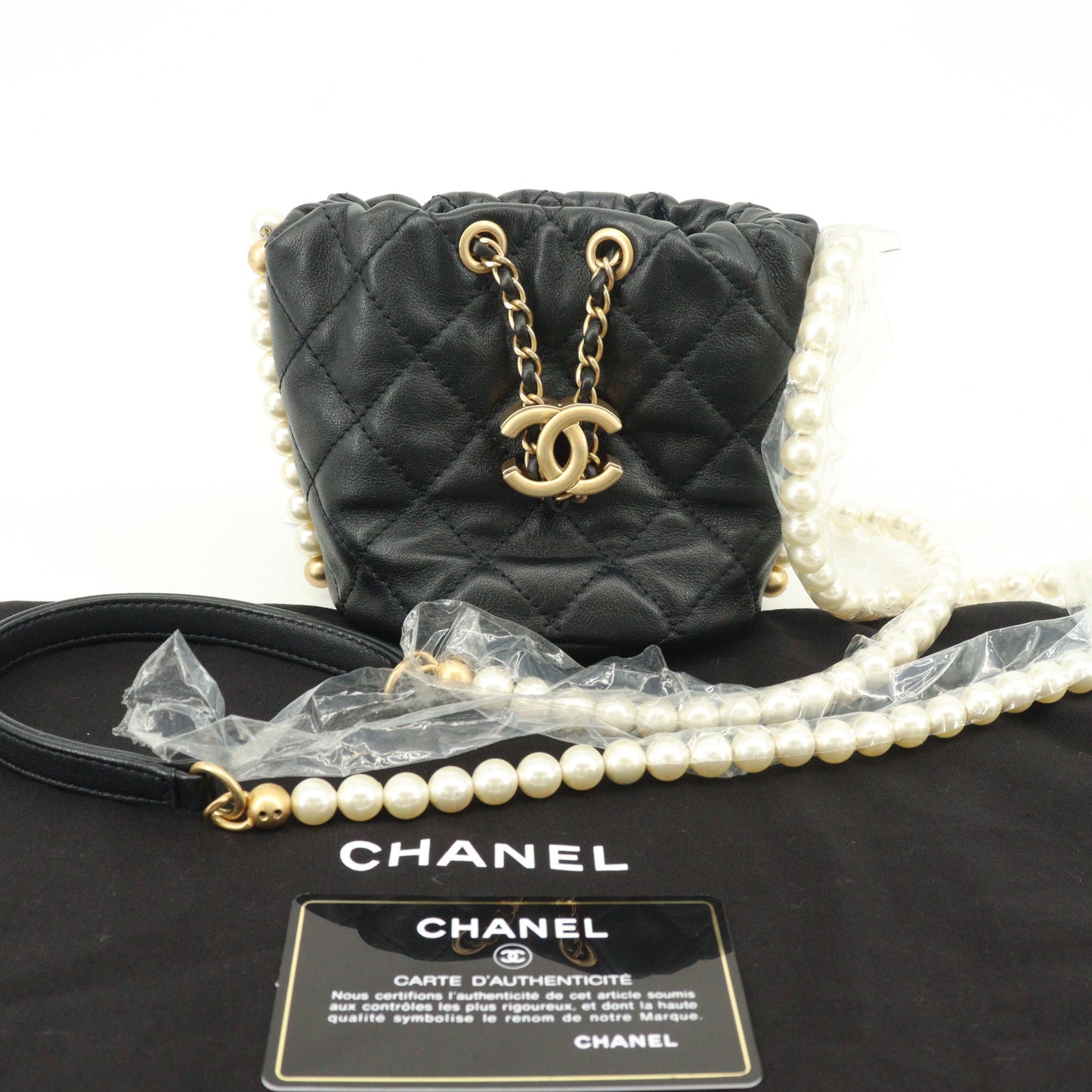 Lambskin Matelasse Drawstring Chain Shoulder Bag Black G Metal Fittings x Pearls 31 Series