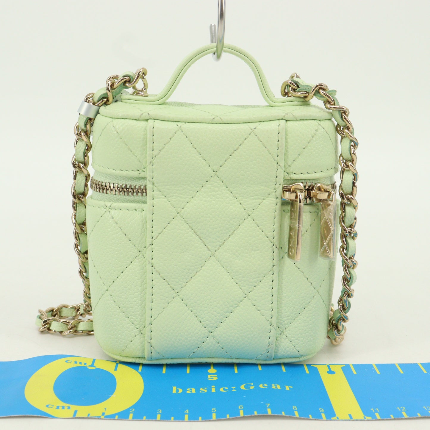 Caviar Skin Matelasse Mini Vanity Chain Shoulder Bag Green G Metal Fittings 31 Series