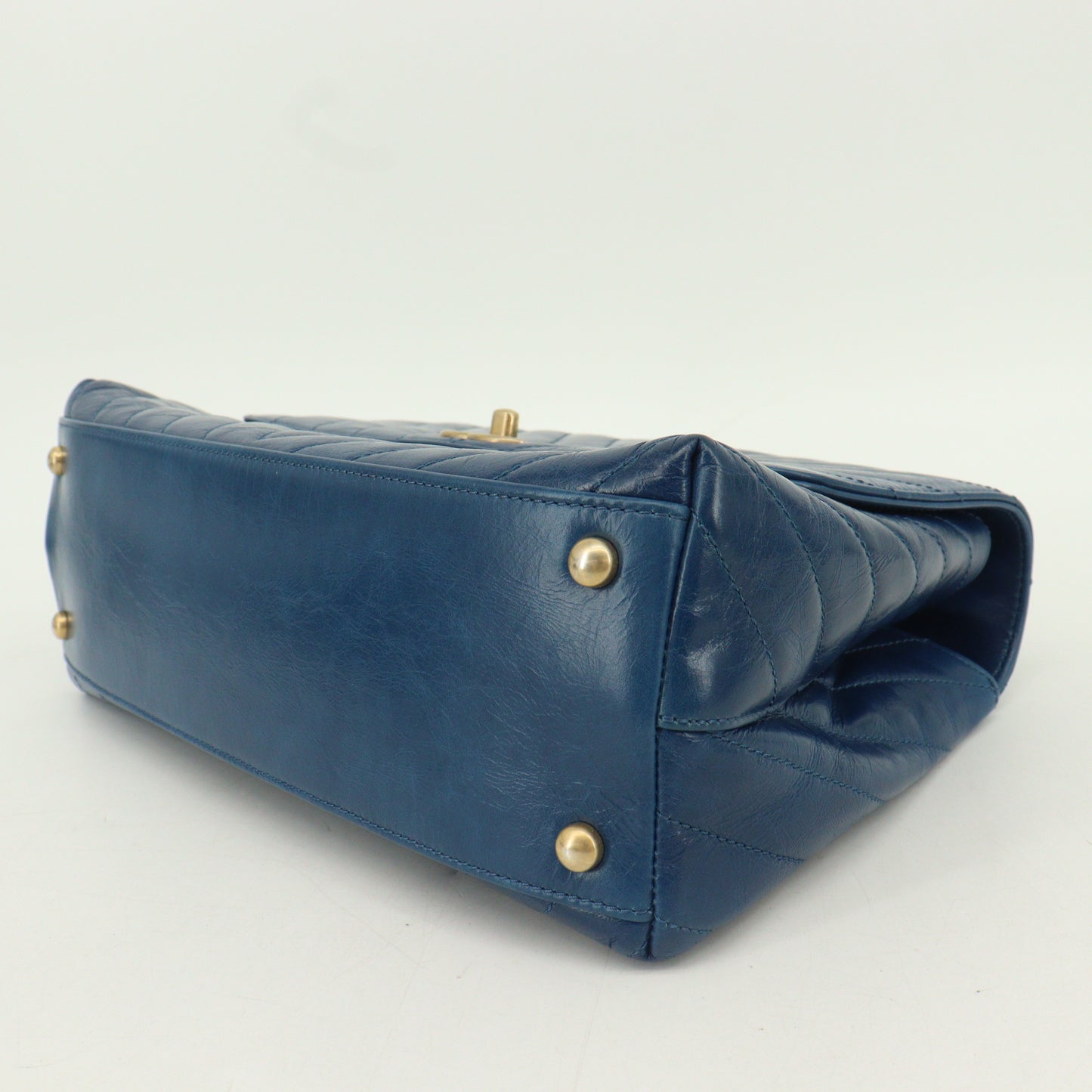 Leather V-stitch 2-way chain shoulder bag, blue, G metal fittings, 25th series