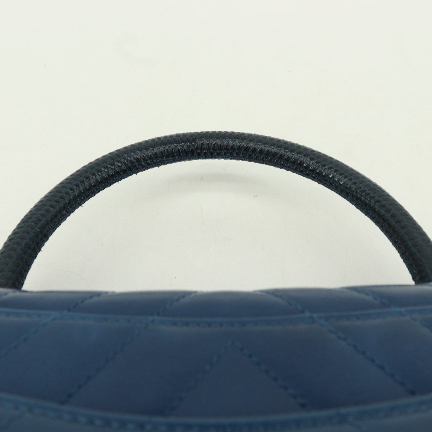 Leather V-stitch 2-way chain shoulder bag, blue, G metal fittings, 25th series