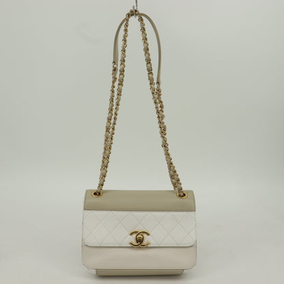 Leather Matelasse Chain Shoulder Bag Beige x White G Metal Fittings 28 Series