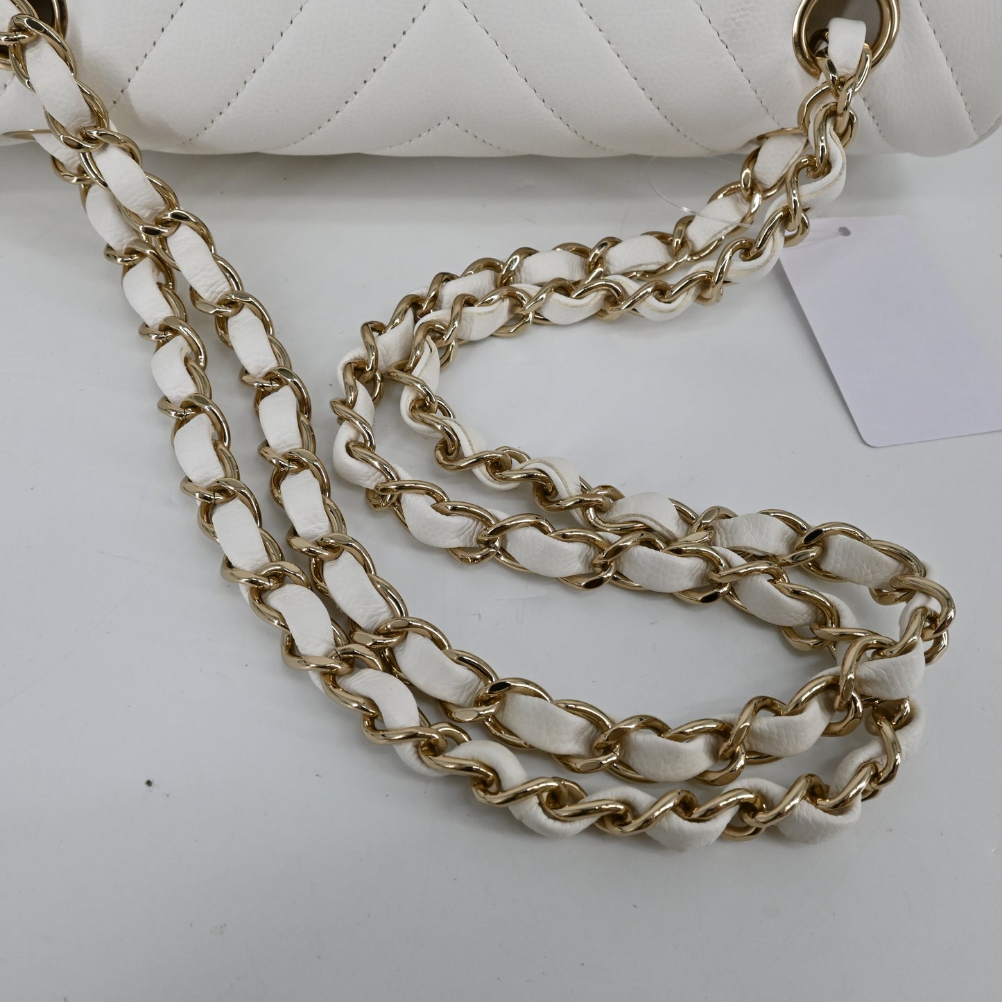 Caviar V-stitch W/W chain shoulder bag White G metal fittings 31 series