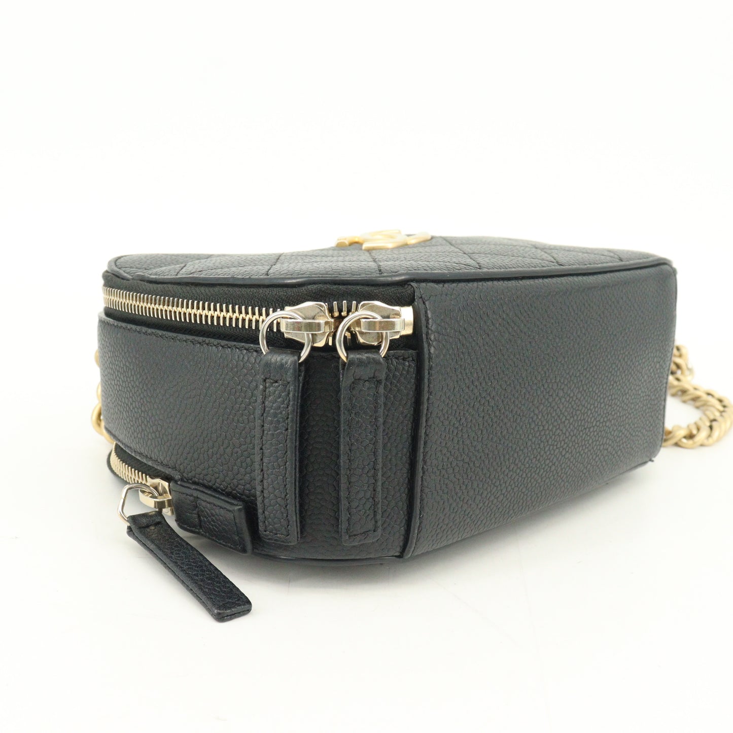 Caviar skin 2-way chain shoulder bag, black, G metal fittings, 27th series